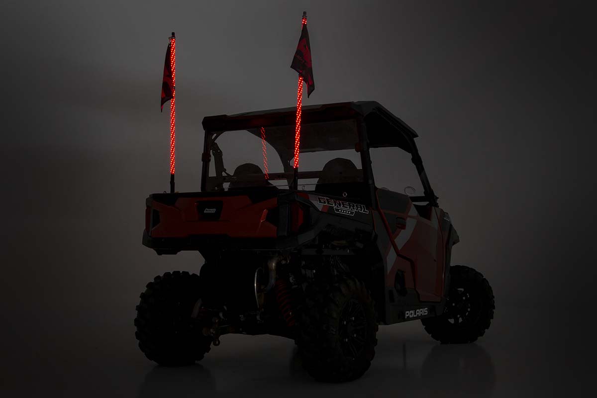 Mehrfarbige LED | Peitsche | 4' Lang | Paar — Bild 4