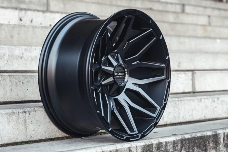La Chanti OF4 | Matt Black · 10J×20" · ET-12 | 6x135 / 6x139.7 — Bild 2