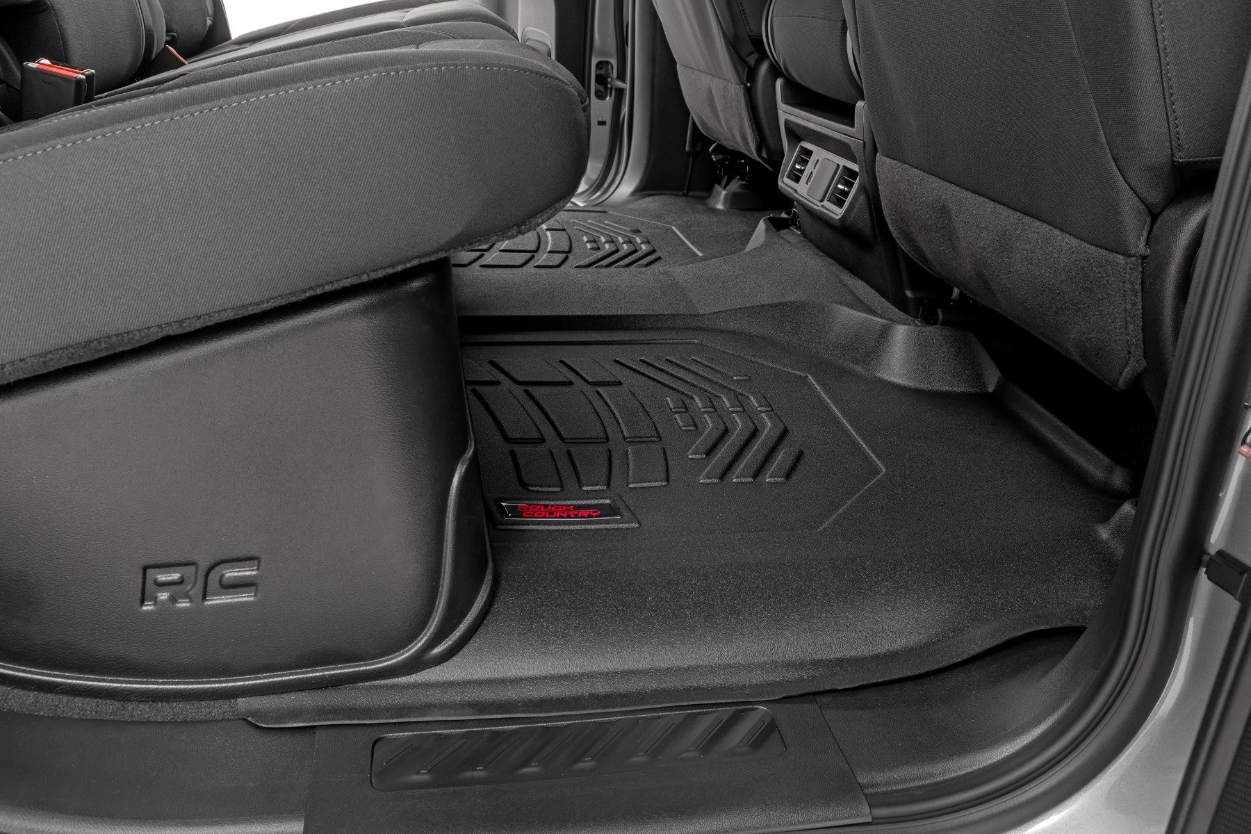 Sure-Fit-Fußmatten | Vorne rechts & hinten rechts | Vorne rechts über der Mittelkonsole | Crew | Chevy/GMC 1500/2500HD/3500HD (2019–2026) — Bild 4