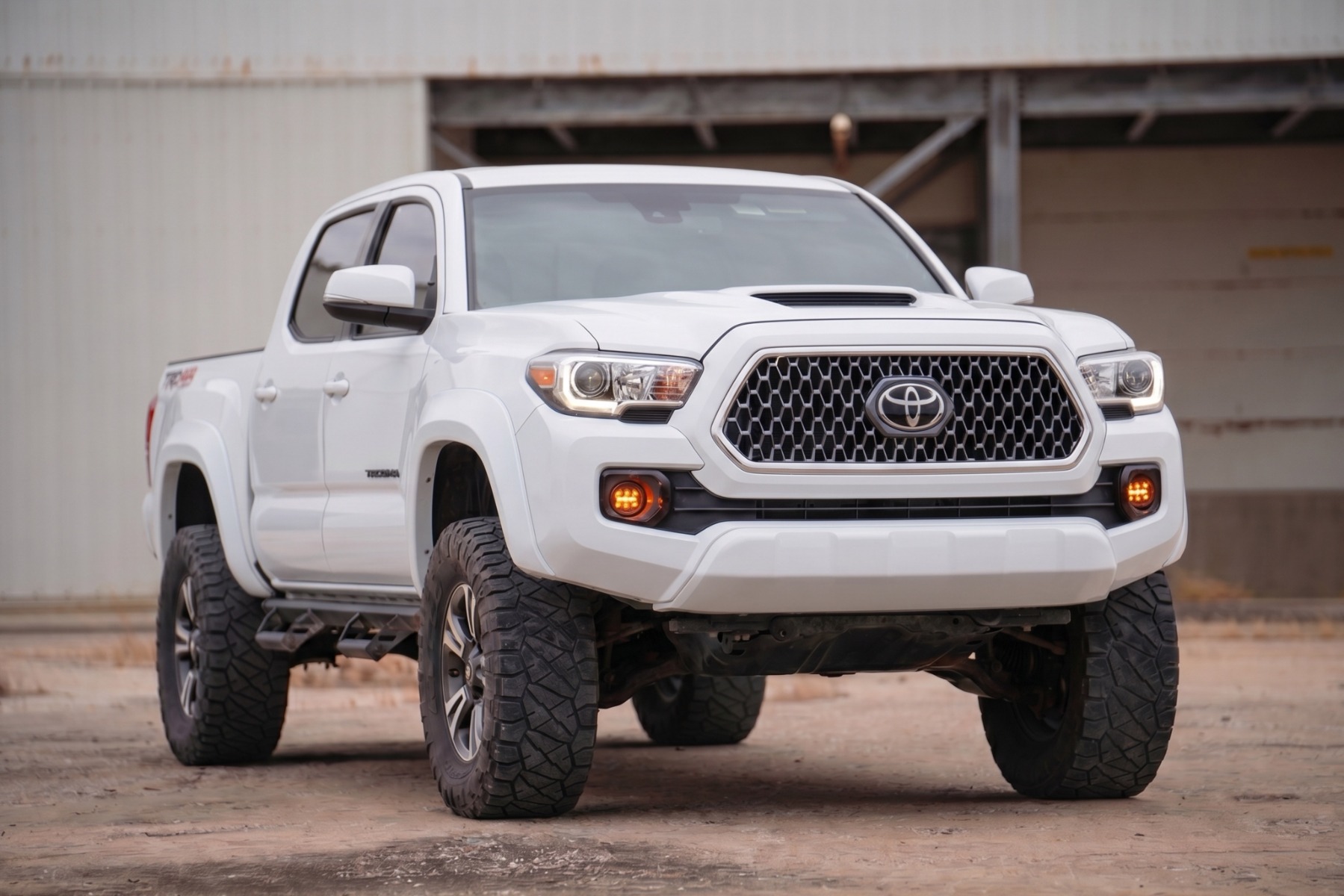 Sport-Kotflügelverbreiterungen | O40 Super White | Toyota Tacoma 2WD/4WD (2016–2023) — Bild 4