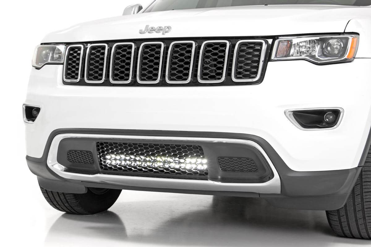 LED-Beleuchtungsset | Stoßfängerbefestigung | 20 Zoll Schwarz, zweireihig | Gelbe Tagfahrleuchten | Jeep Grand Cherokee WK2 (11–20)