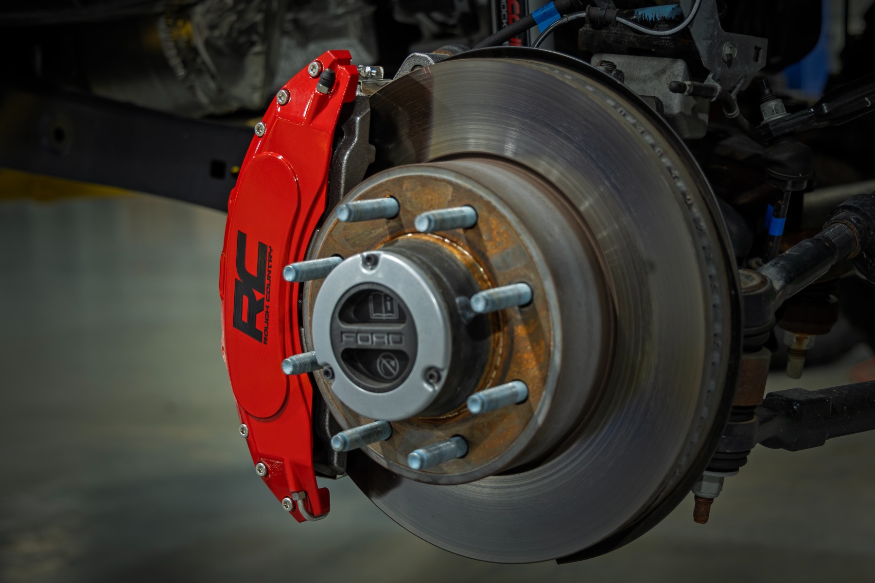Caliper Covers | Front and Rear | Red | Ford F-250/F-350 Super Duty (23-26) — Bild 5