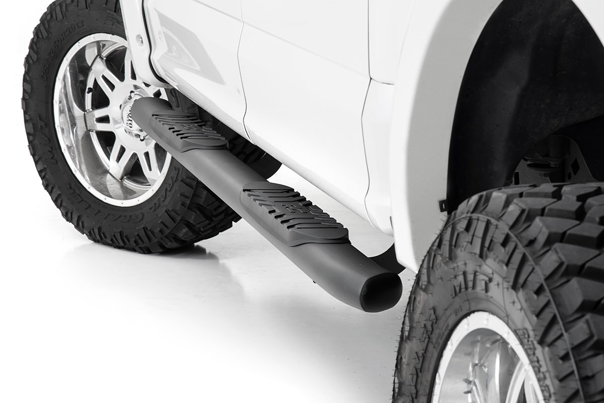 Ovale Nerf-Trittstufe | Crew Cab | Schwarz | Ford F-150/Lightning/F-250/F-350/Raptor (15–26)