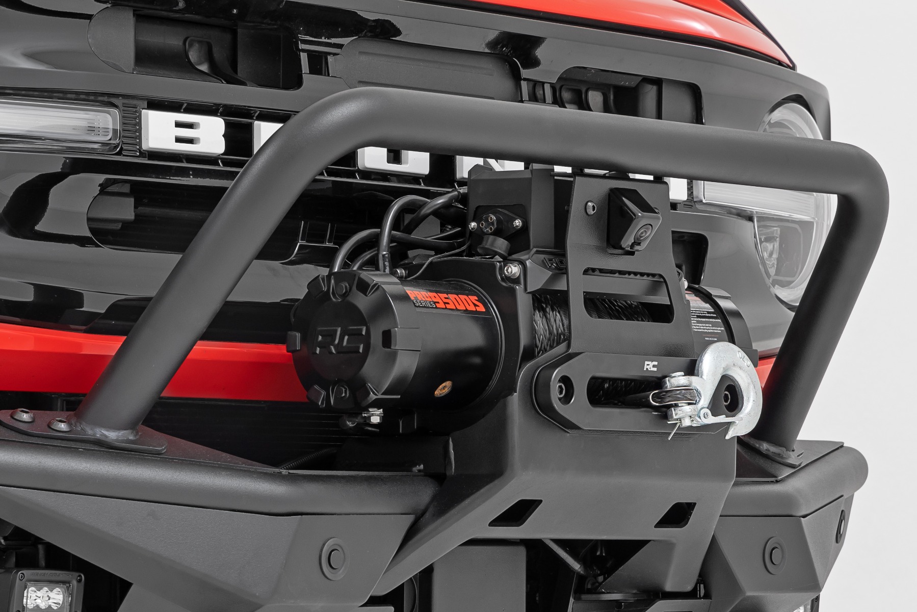 Halterung zur Versetzung der Frontkamera | Ford Bronco 4WD (2021–2026) — Bild 2
