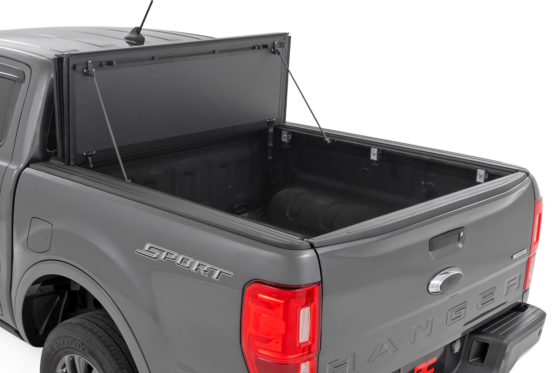 Stabile, dreifach faltbare Ladeflächenabdeckung | 5' Ladefläche | Ford Ranger 2WD/4WD (2019–2023) — Bild 2