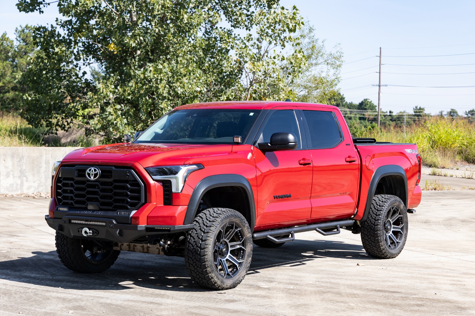 Nerf-Trittstufen | Kabinenlänge | Maximale Besatzung | Toyota Tundra 2WD/4WD (2022–2026) — Bild 6
