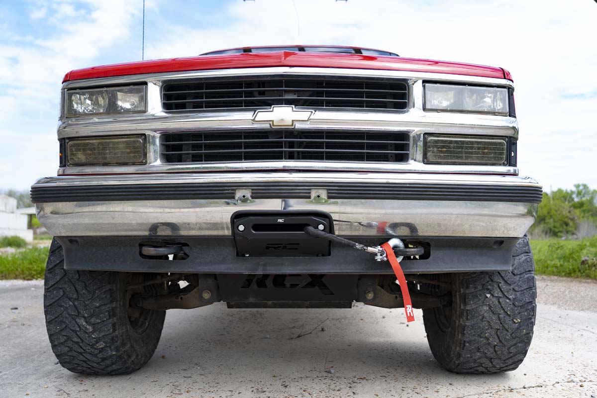 Verdeckte Montageplatte für die Seilwinde | Chevy C1500/K1500 Pickup & SUV mit Allradantrieb (1988–1999) — Bild 6