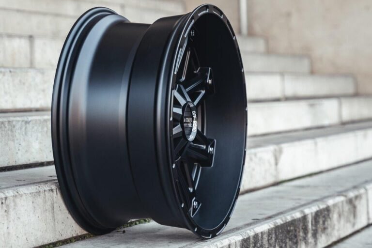 La Chanti OF1 | Matt Black · 10J×20" · ET-12 | 6x135 / 6x139.7 — Bild 6