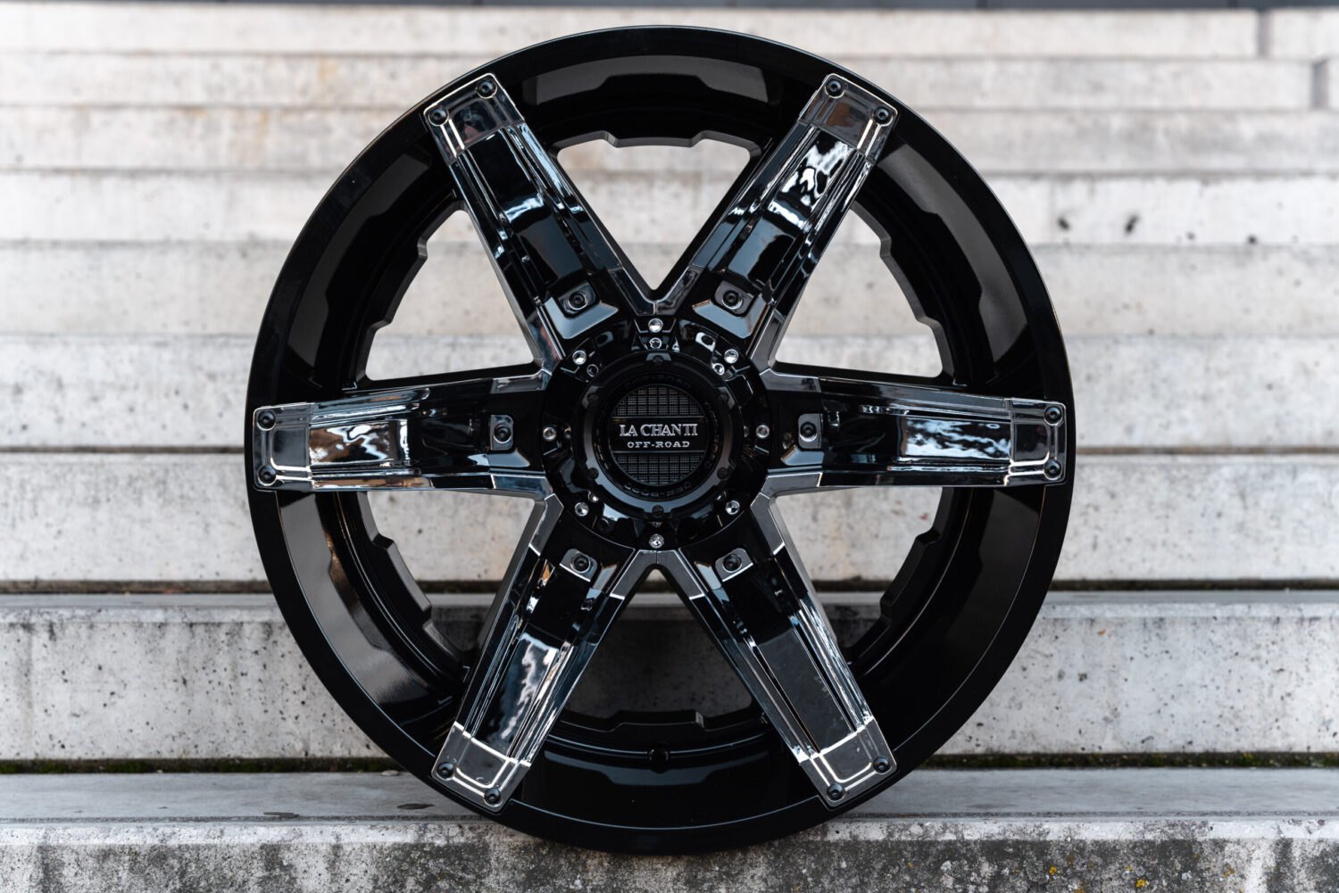 La Chanti OF16 | Chrome · 12J×22" · ET-44 | 6x139.7