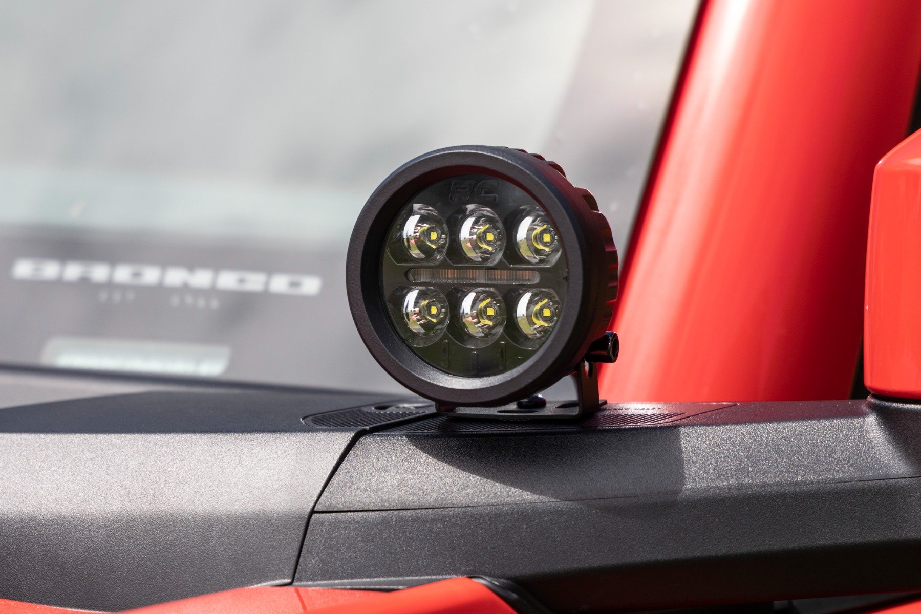 LED-Beleuchtungsset | Einbau in die Seitenleiste | 3,5 Zoll Schwarzes, rundes Paar | Gelbe Tagfahrleuchten | Ford Bronco (21–26) — Bild 6