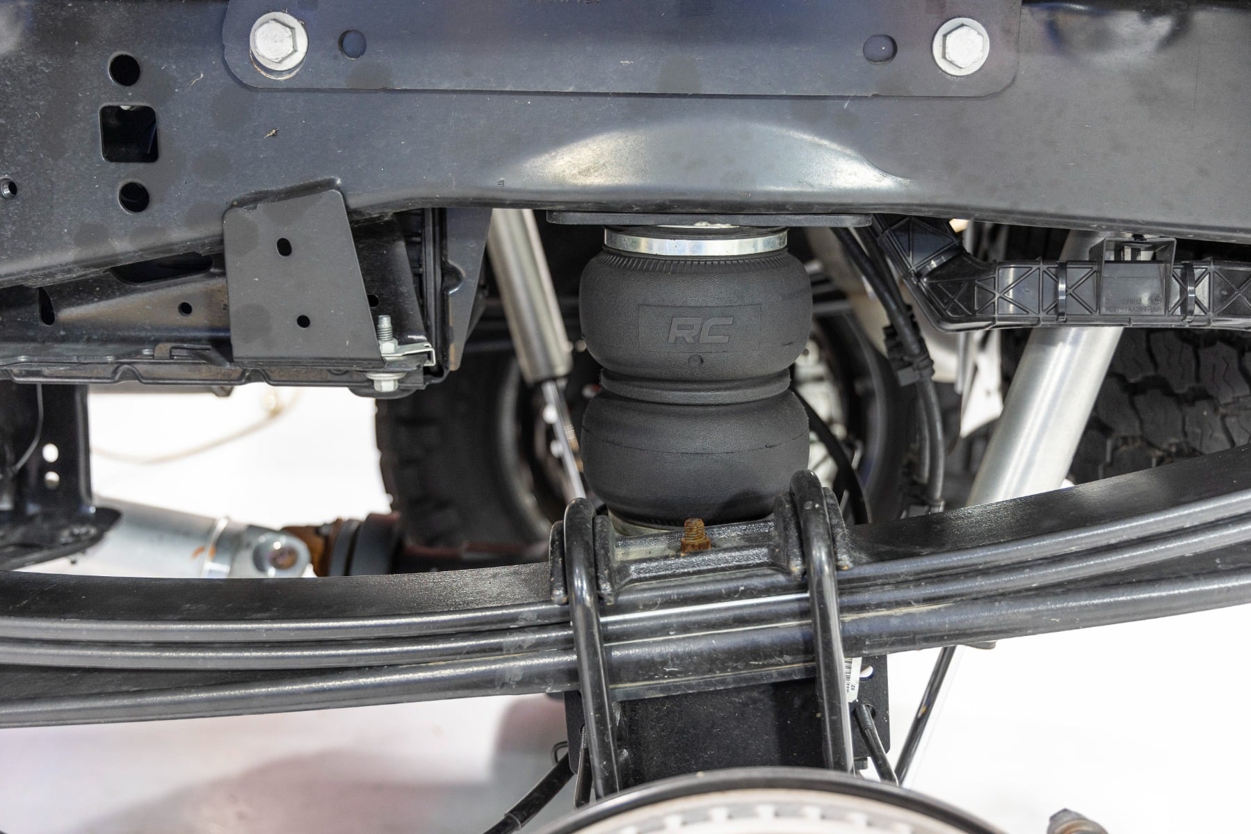 Air Spring Kit | 3-6" Lifts | Ford F-250/F-350 Super Duty 4WD (2017-2022) — Bild 6