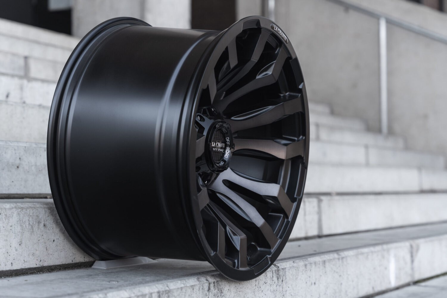 La Chanti OF7 | Matt Black · 9J×20" · ET20 | 6x139.7 — Bild 2