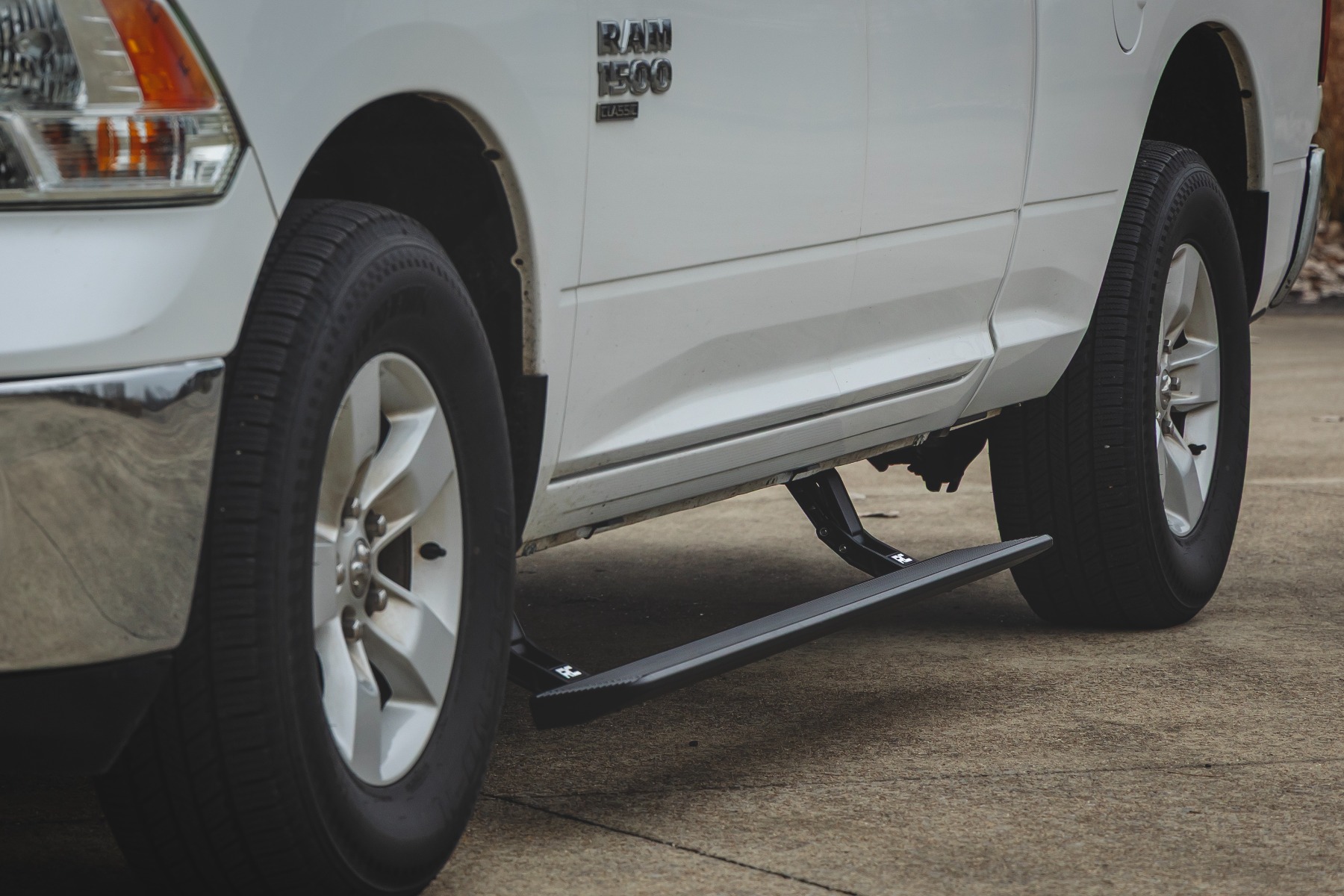 Elektrische Trittbretter | HT-Serie | Quad Cab | RAM 1500 2WD/4WD (2009–2018 & Classic) — Bild 6