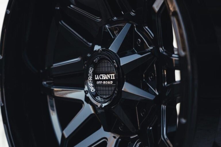 La Chanti OF3 | Gloss Black Milled · 10J×20" · ET-12 | 6x135 / 6x139.7