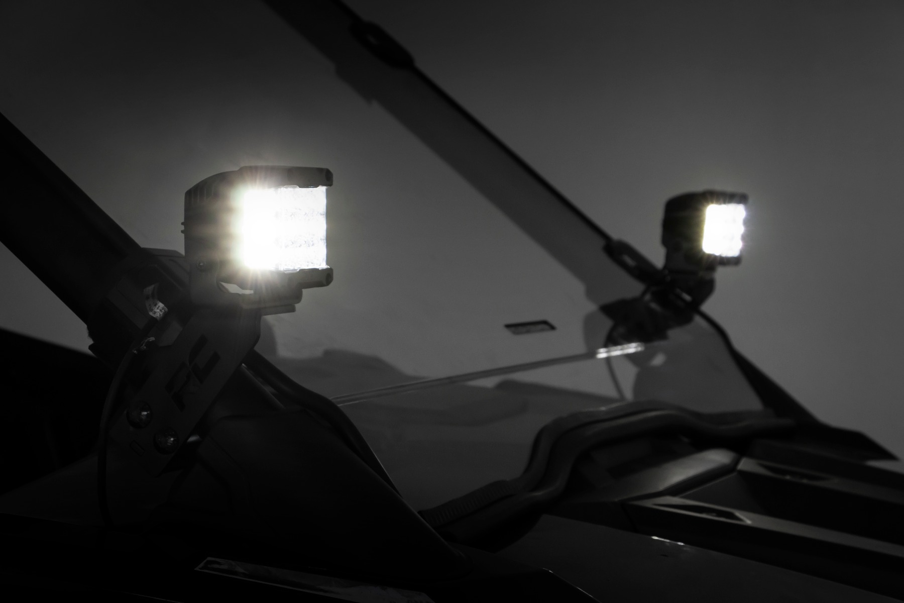 LED-Beleuchtungsset | Befestigung an der A-Säule | 2 Zoll Schwarz, Paar | Weiße Tagfahrleuchten | Polaris RZR PRO XP — Bild 6