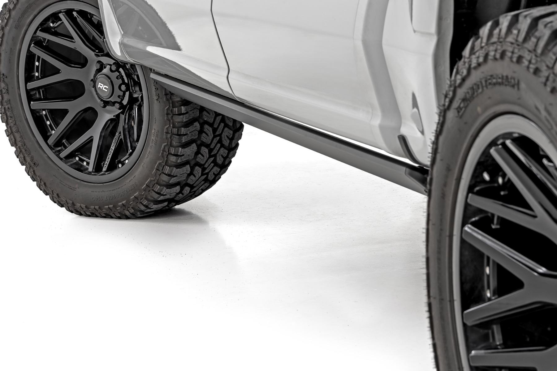 Power Running Boards | HT-Series | Crew Cab | Ford F-150/Lightning/F-250/F-350/Raptor (15-26) — Bild 2