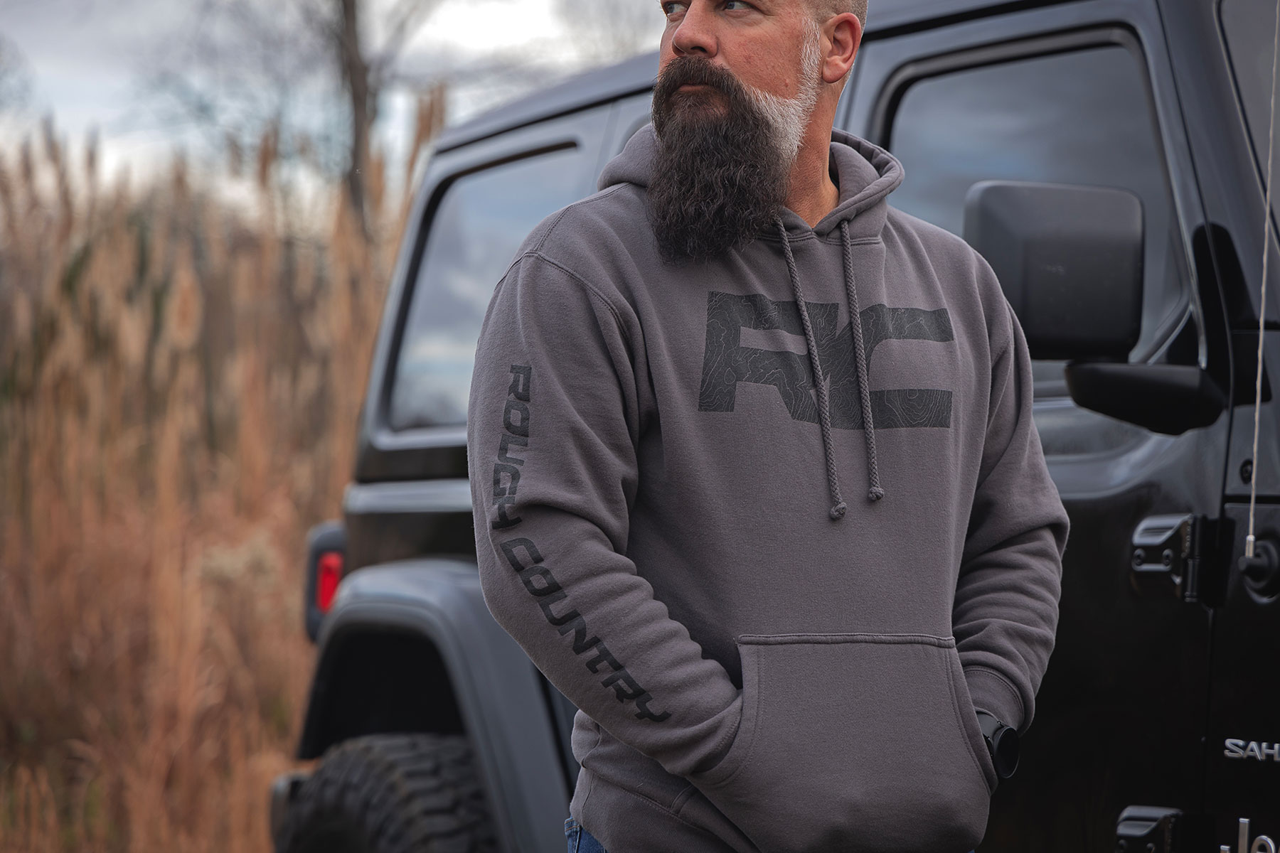 Rough Country Hoodie | RC Topographical Sleeve | Anthrazit | SM — Bild 2