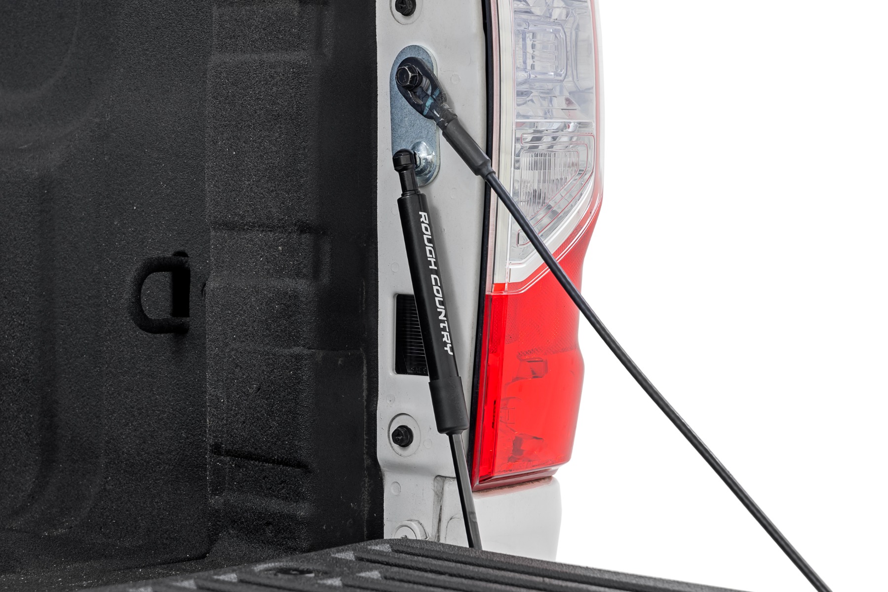 Heckklappenassistent | Nissan Titan 2WD/4WD (2017–2024)