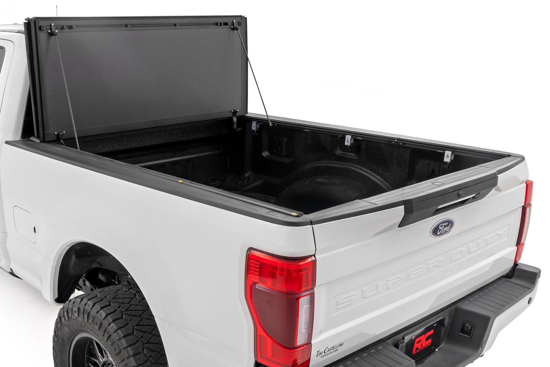 Stabile, dreifach klappbare Ladeflächenabdeckung | 6'10 Zoll Ladefläche | Ford F-250/F-350 Super Duty (2017–2026) — Bild 2