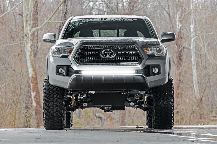 LED-Beleuchtungsset | Befestigung am unteren Kühlergrill | 30" Schwarz, einreihig | Toyota Tacoma (2016–2023) — Bild 6