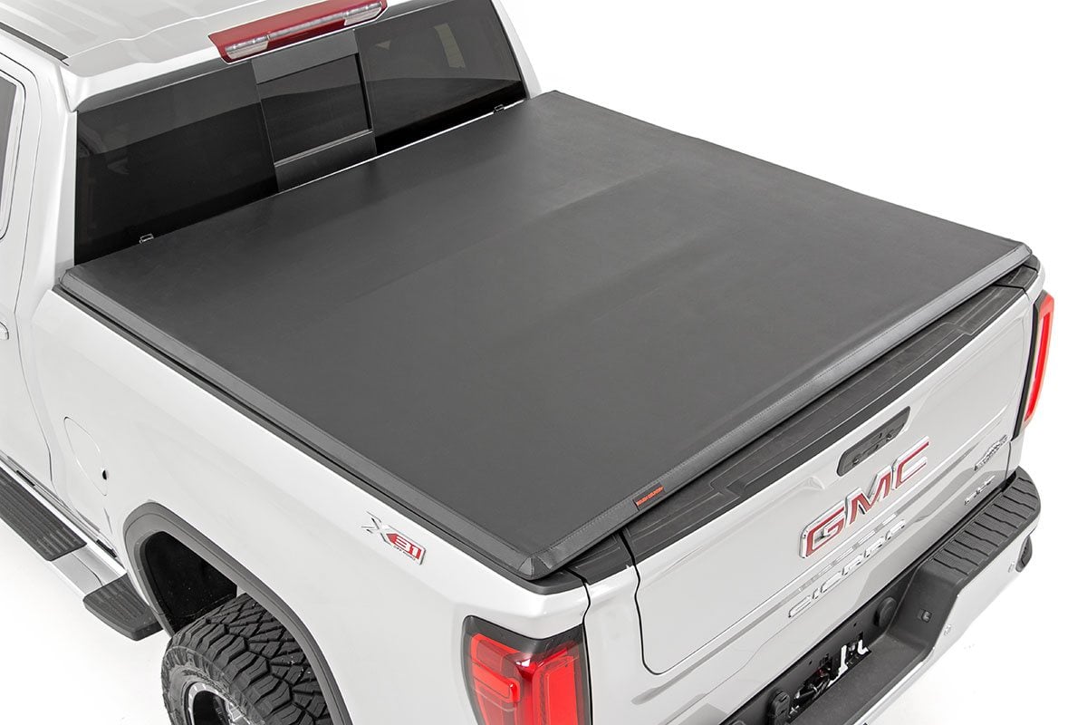 Weiche, dreifach faltbare Ladeflächenabdeckung | 6'7 Zoll Ladefläche | Chevy/GMC Sierra 1500 (19–26)/Silverado 1500 (19–26)