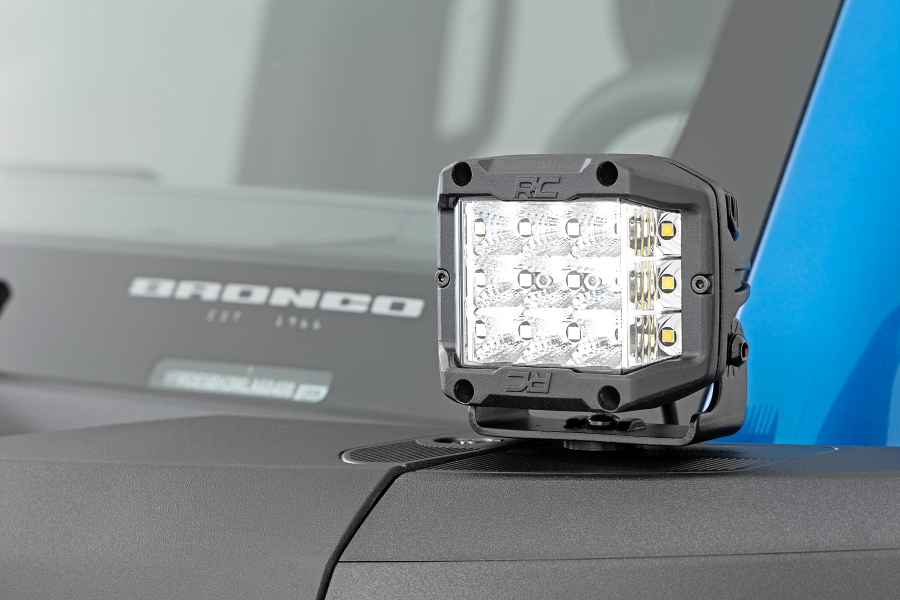 LED-Beleuchtungsset | Befestigung an der Kotflügelkante | 2" Schwarz, Paar | Weiße Tagfahrleuchten | Ford Bronco (21–26) — Bild 5
