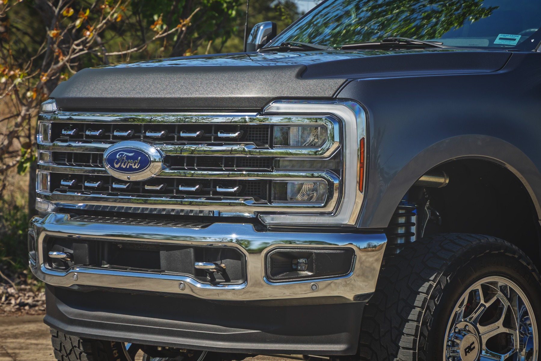Motorhaubenschutz | Hochglanzschwarz | Ford F-250/F-350 Super Duty 2WD/4WD (23–26) — Bild 7
