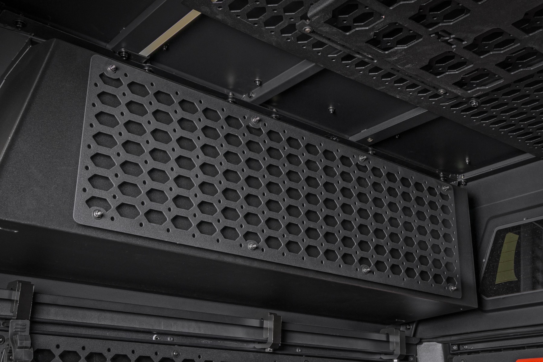 Molle-Panel-Set | Innenausstattung für die Seitenbox der Ladeflächenabdeckung | Toyota Tacoma 2WD/4WD (16–26)