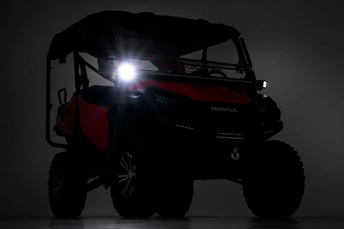 LED-Beleuchtungsset | Befestigung am Fahrgestell | 2 Zoll Schwarzes Paar | Weiße Tagfahrleuchten | Honda Pioneer 1000/Pioneer 1000-6 — Bild 8