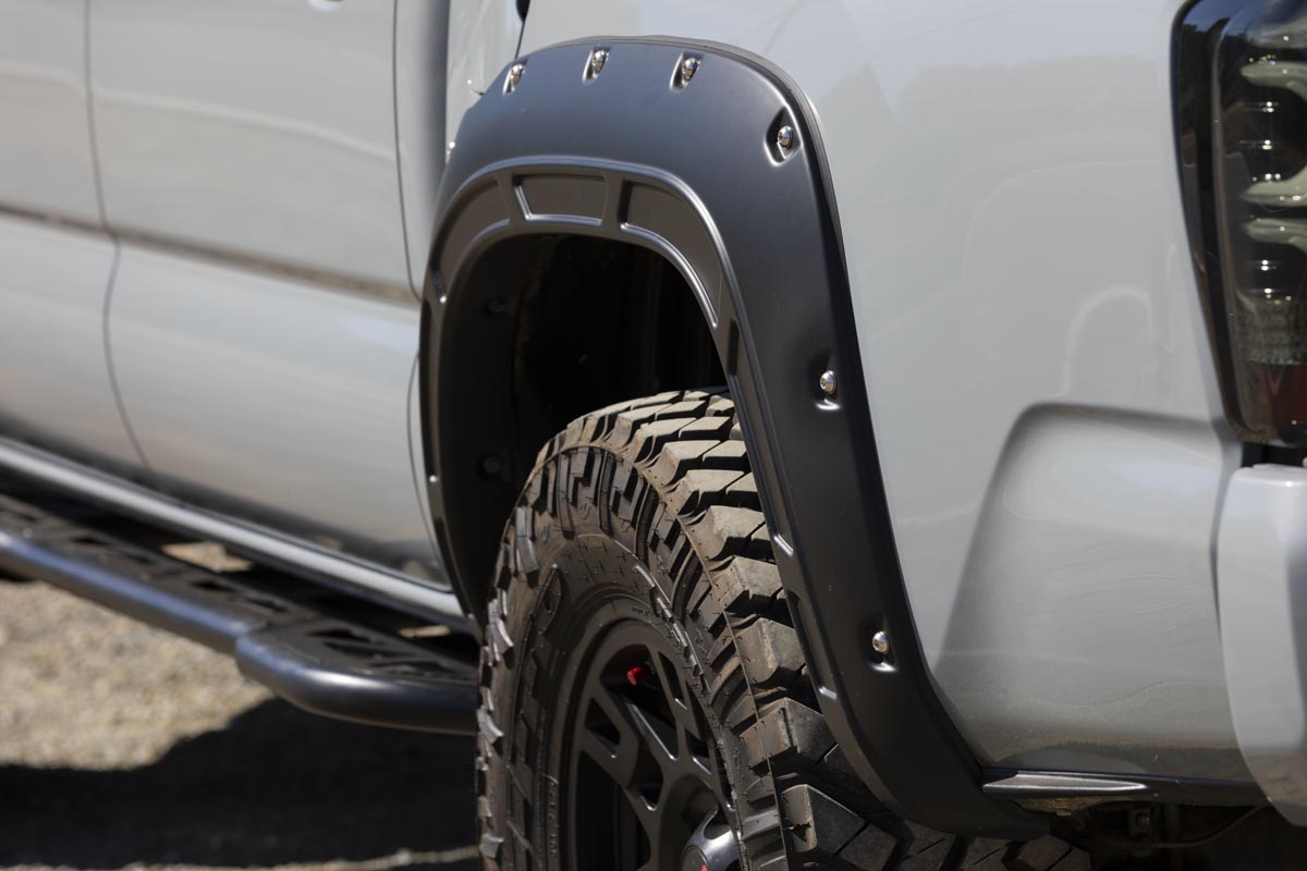 Defender Fender Flares | 8T0 Blazing Blue | Toyota Tacoma 2WD/4WD (16-23) — Bild 5