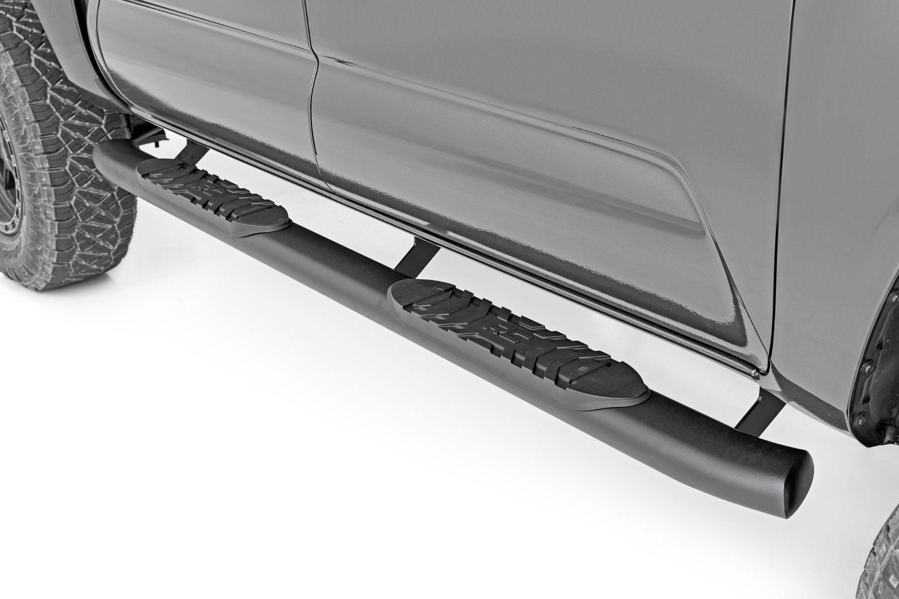 Ovale Nerf-Trittstufe | Doppelkabine | Schwarz | Toyota Tacoma 2WD/4WD (2005–2023)