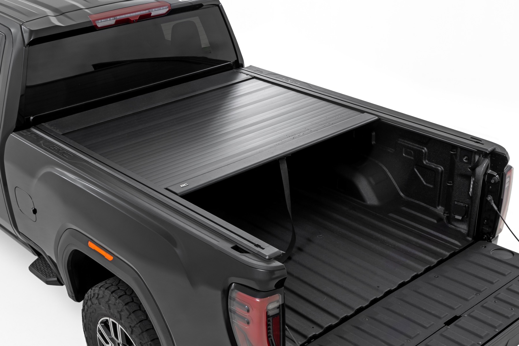 Manuell versenkbare Ladeflächenabdeckung | 6'9" Ladefläche | Chevy/GMC 2500HD/3500HD (20–26) — Bild 11