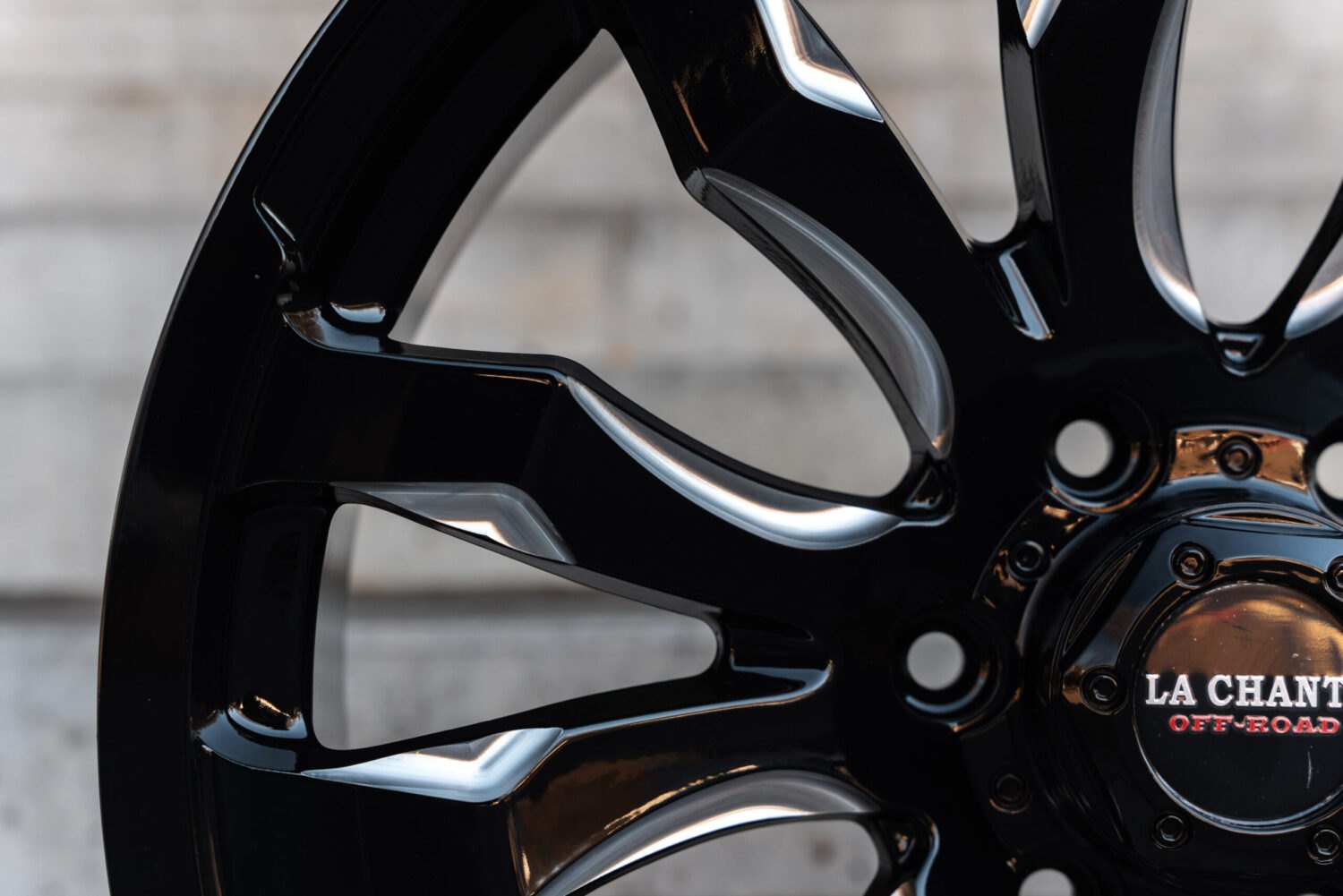 La Chanti OF7 | Glossy Black Milled · 9J×20" · ET20 | 6x139.7 — Bild 4