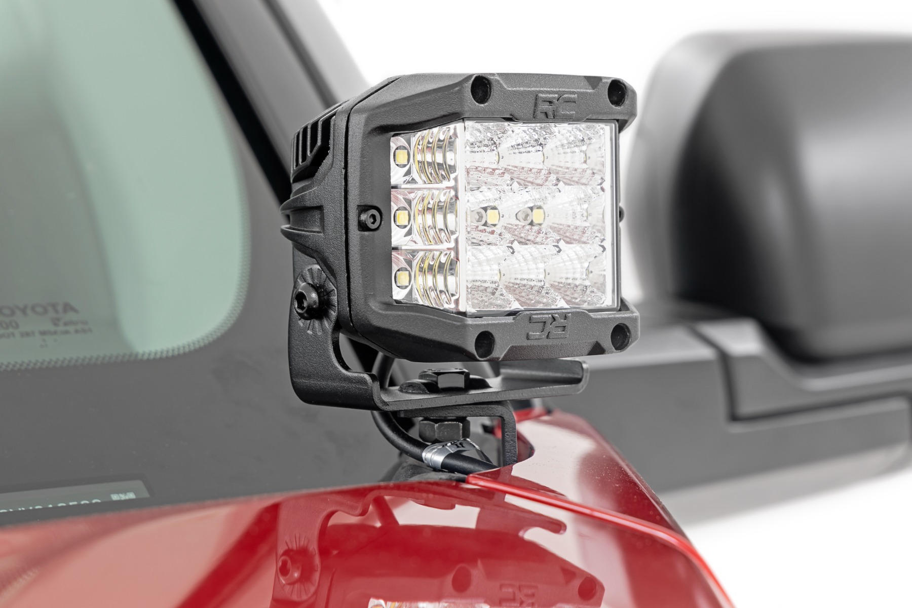 LED-Beleuchtungsset | Befestigung am Kotflügel | 2" Schwarz, Paar | Weiße Tagfahrleuchten | Toyota Tundra (22–26) — Bild 2