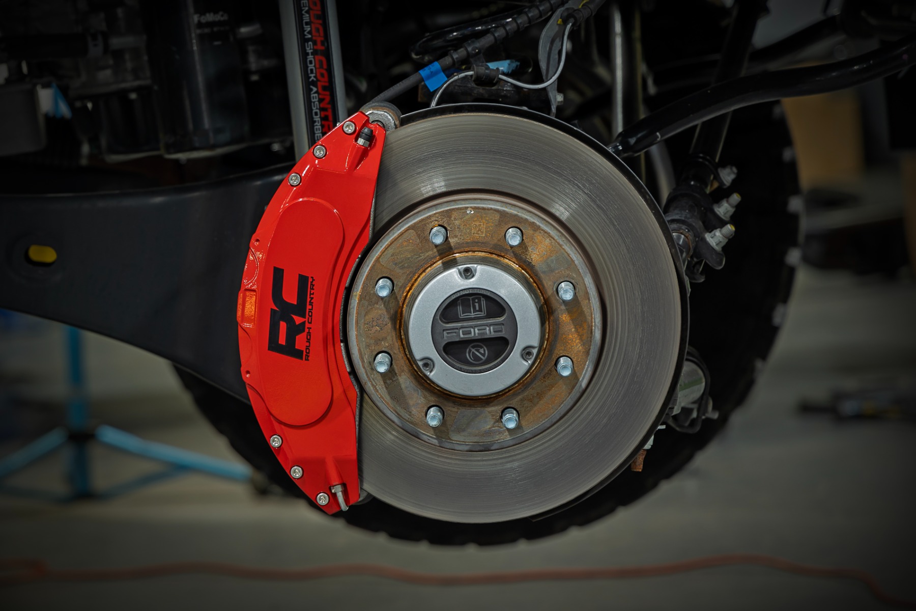 Caliper Covers | Front and Rear | Red | Ford F-250/F-350 Super Duty (23-26) — Bild 6