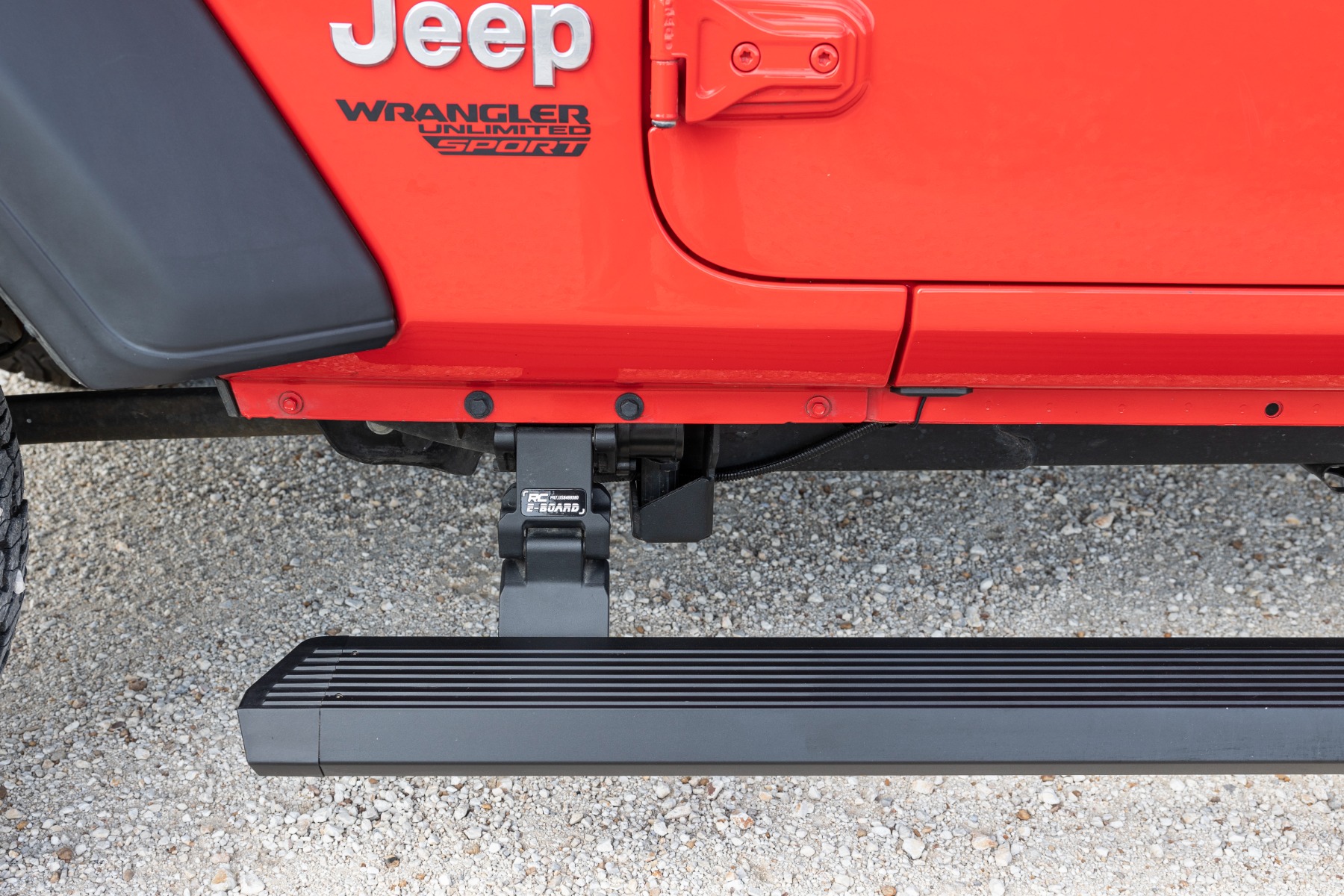 Elektrische Trittbretter | Zwei Elektromotoren | 4-türig | Jeep Wrangler JL (2018–2026) — Bild 12