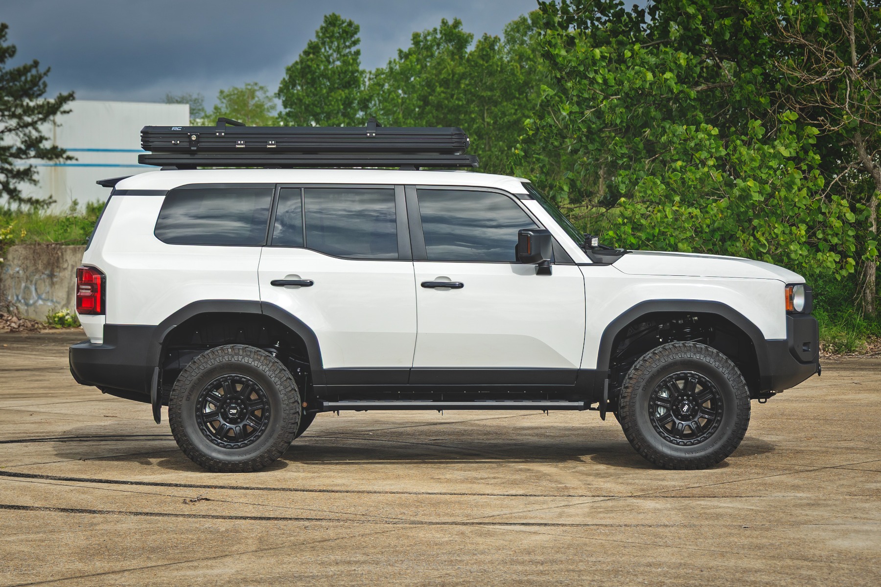 BA2 Trittbretter | Seitliche Trittstufen | Toyota Land Cruiser 4WD (2024–2026) — Bild 6