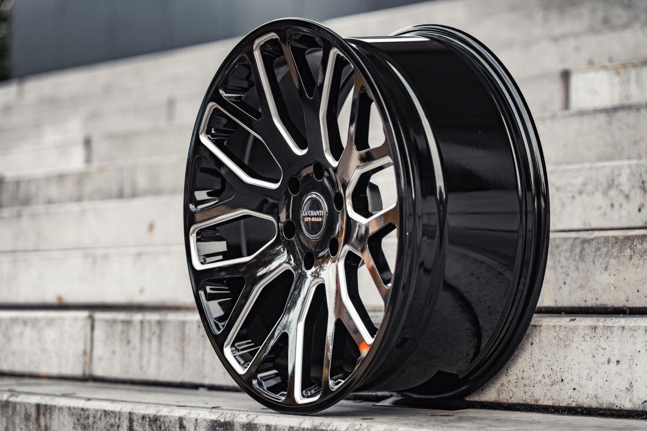 La Chanti OF8 | Glossy Black · 9.5J×22" · ET12 | 5x139.7 — Bild 3