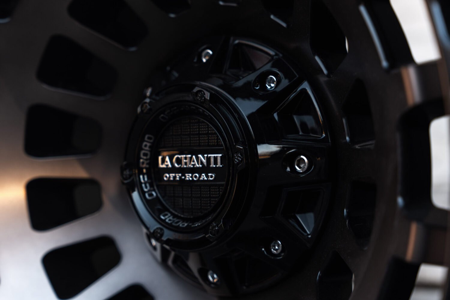 La Chanti OF6 | Matt Black/Bronze Face · 10J×20" · ET-25 | 6x135 / 6x139.7 — Bild 6