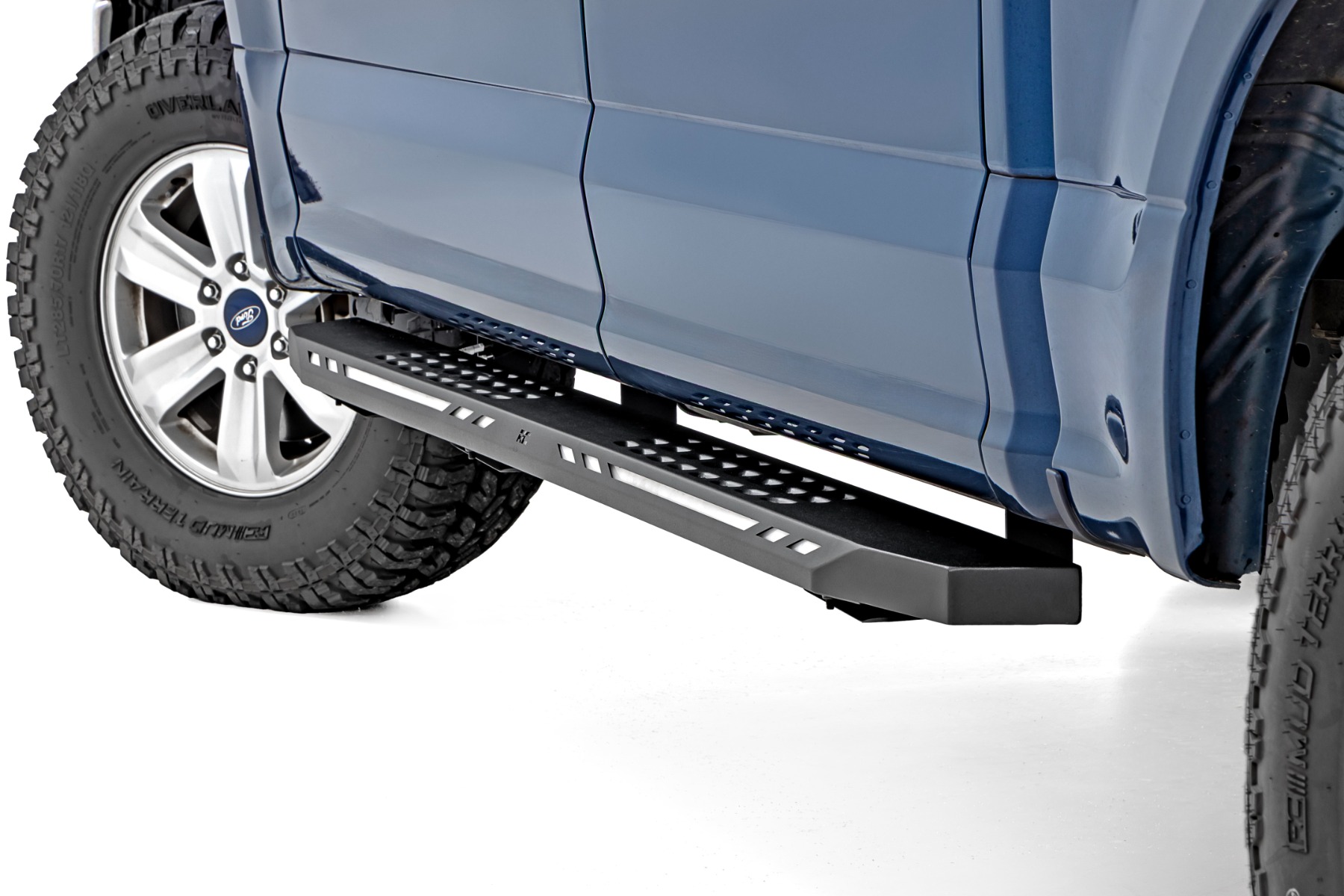AC2 Trittbretter | Bernstein/Weiß | Doppelkabine | Ford F-150/Lightning/F-250/F-350/Raptor (15–26) — Bild 3