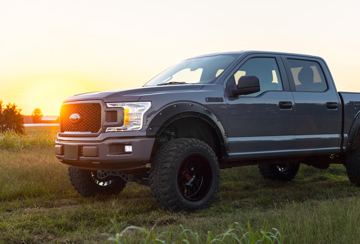 Defender-Kotflügelverbreiterungen | D1 Steingrau | Ford F-150 2WD/4WD (2015–2020) — Bild 3