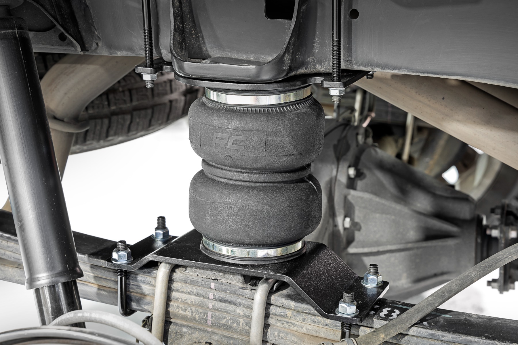 Luftfeder-Set mit Kompressor | Funkfernbedienung | 0–6" Höherlegung | Toyota Tundra (07–21) — Bild 4