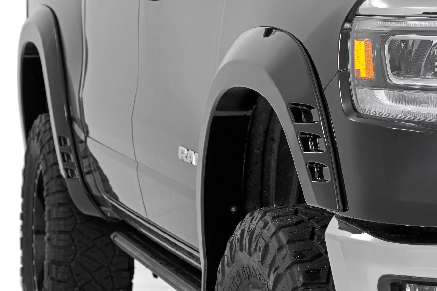 SF1 Kotflügelverbreiterungen | PS2 Bright Silver | RAM 1500 2WD/4WD (2019–2024) — Bild 4