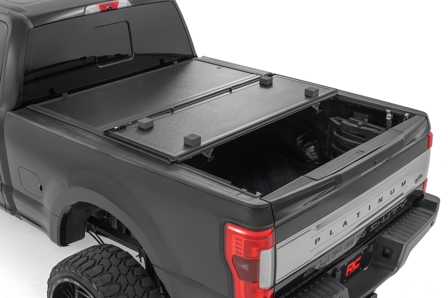 Robuste, flache Ladeflächenabdeckung | 6'10 Zoll Ladefläche | Ford F-250/F-350 Super Duty (17–26) — Bild 2