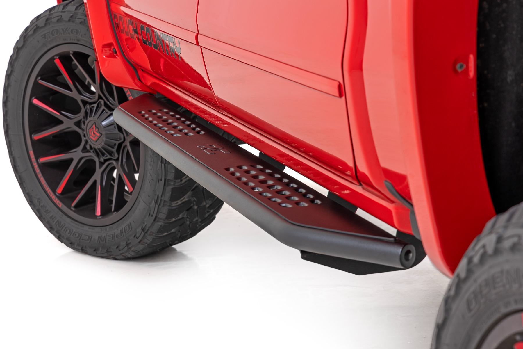 OV2 Trittbretter | Seitliche Trittstufen | Crew Cab | Chevy/GMC 1500/2500HD/3500HD (07–19 & Classic)