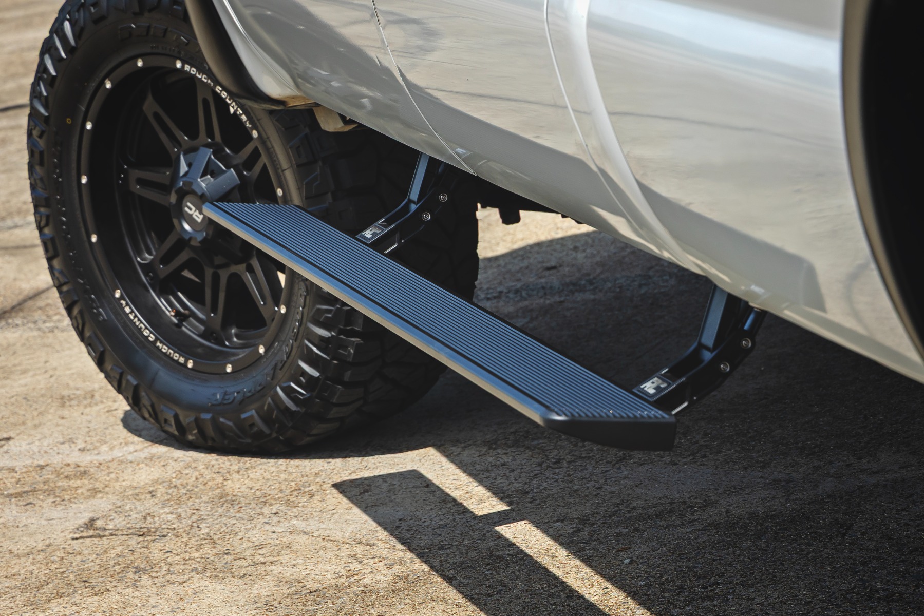 Elektrische Trittbretter | HT-Serie | Crew Cab | Ford F-250/F-350 Super Duty (1999–2016) — Bild 4