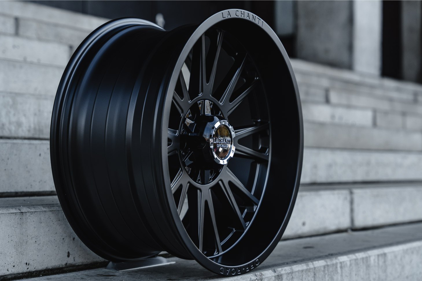 La Chanti OF18 | Matt Black · 10J×20" · ET-12 | 6x139.7 — Bild 2