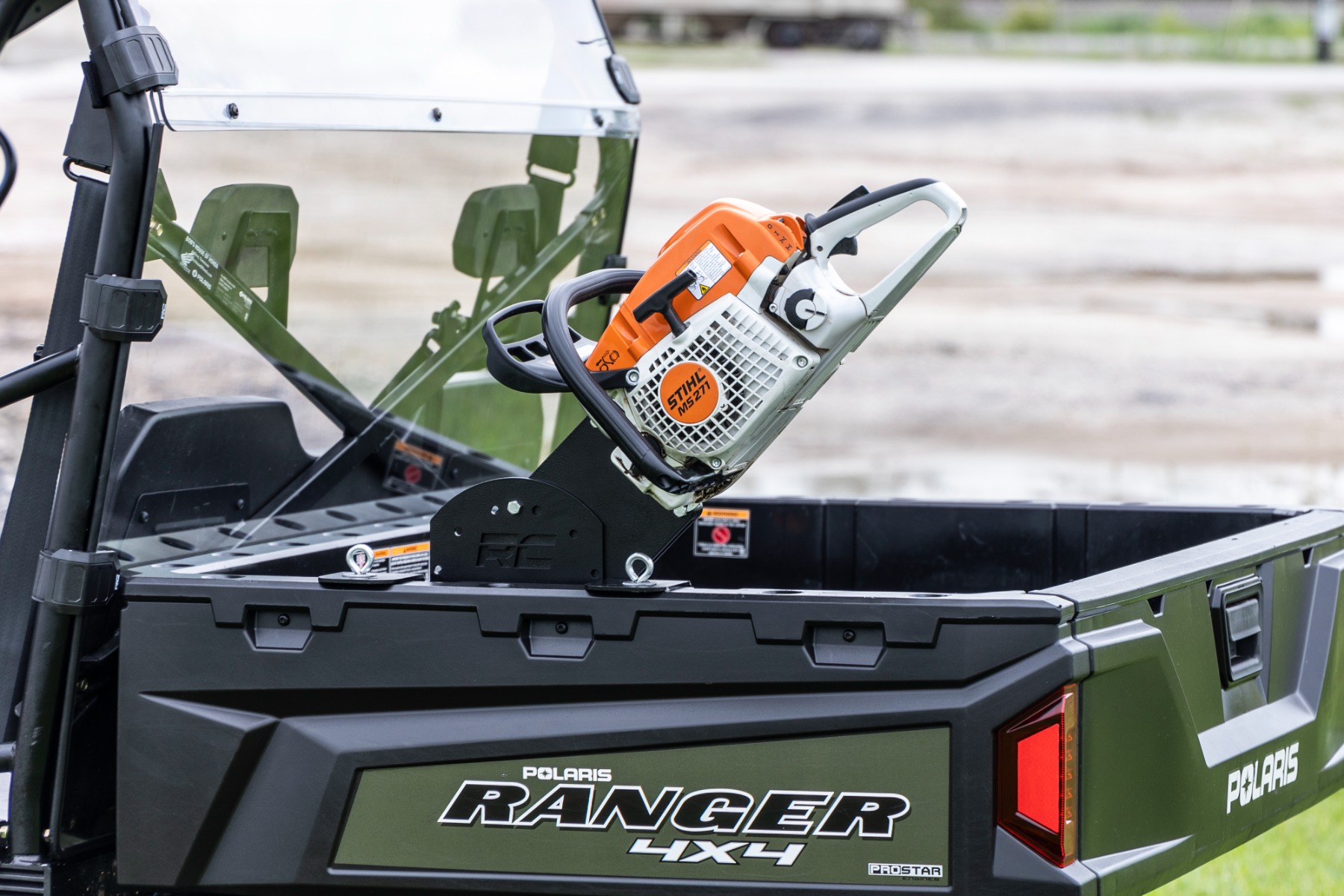 Chainsaw Carrier | Bed Side Mount | Multiple Makes & Models (Polaris/Can-Am) — Bild 6