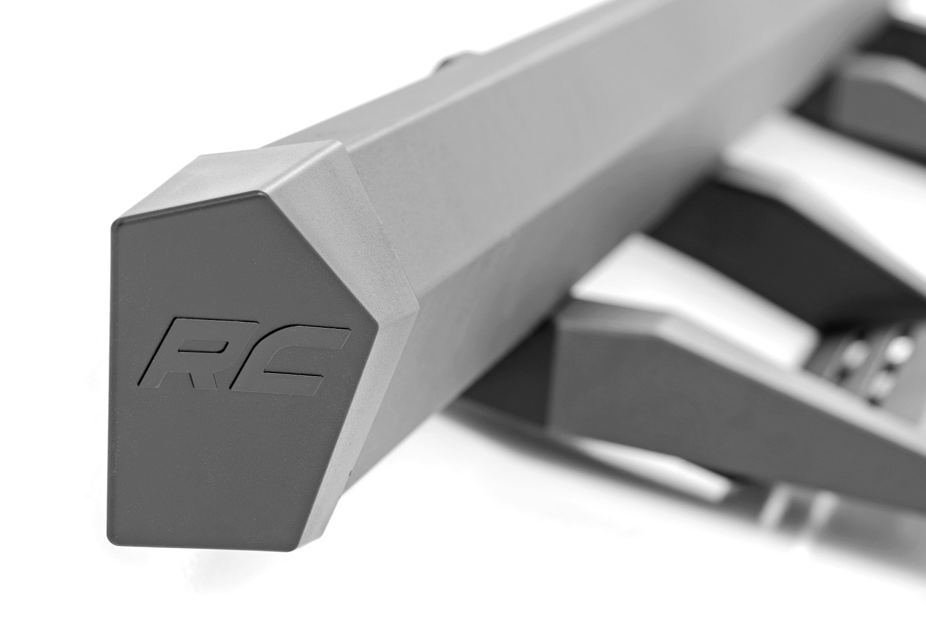 SRX2 verstellbare Aluminium-Trittstufe | Doppelkabine | Chevy/GMC 1500/2500HD/3500HD (07–18 & Classic) — Bild 5