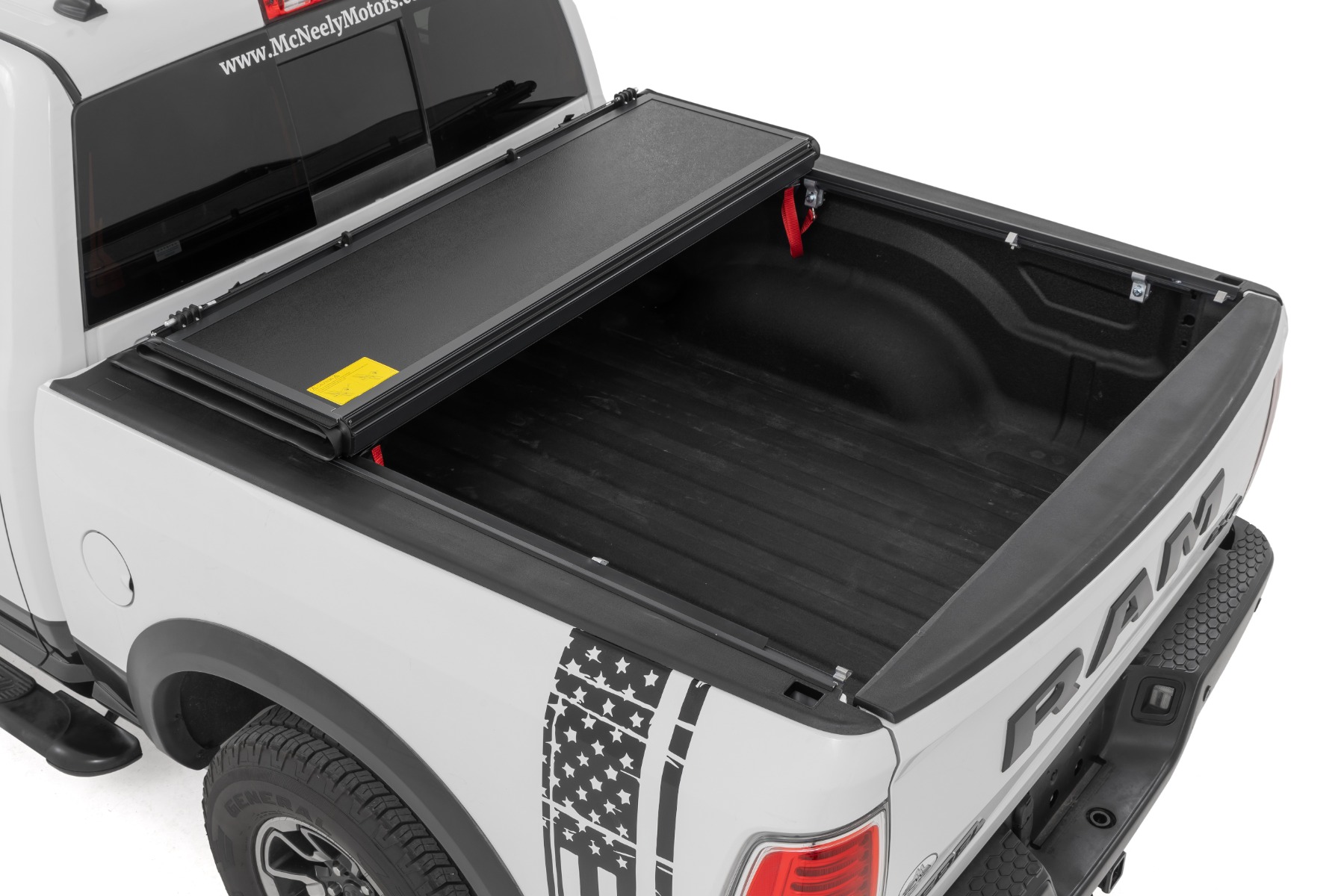 Feste, flache Ladeflächenabdeckung | 6'4 Zoll Ladefläche | RAM 1500/2500/3500 2WD/4WD (10–25 & Classic) — Bild 2